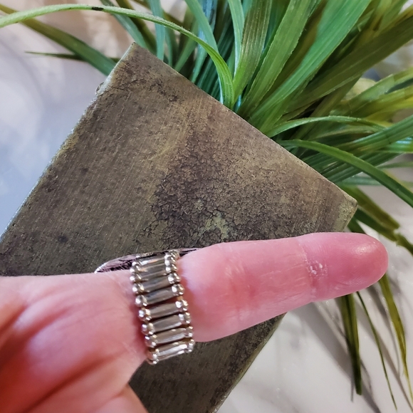 Purple Stone Silver Tone Stretch Band  💥3 for $24💥 - Picture 9 of 15